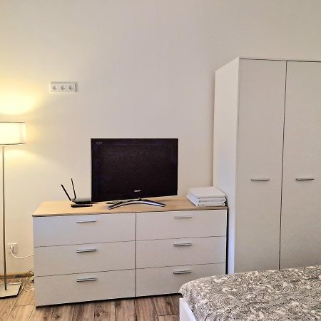 Апартаменты Cozy Studio In Heart Of Old Town Вильнюс Экстерьер фото